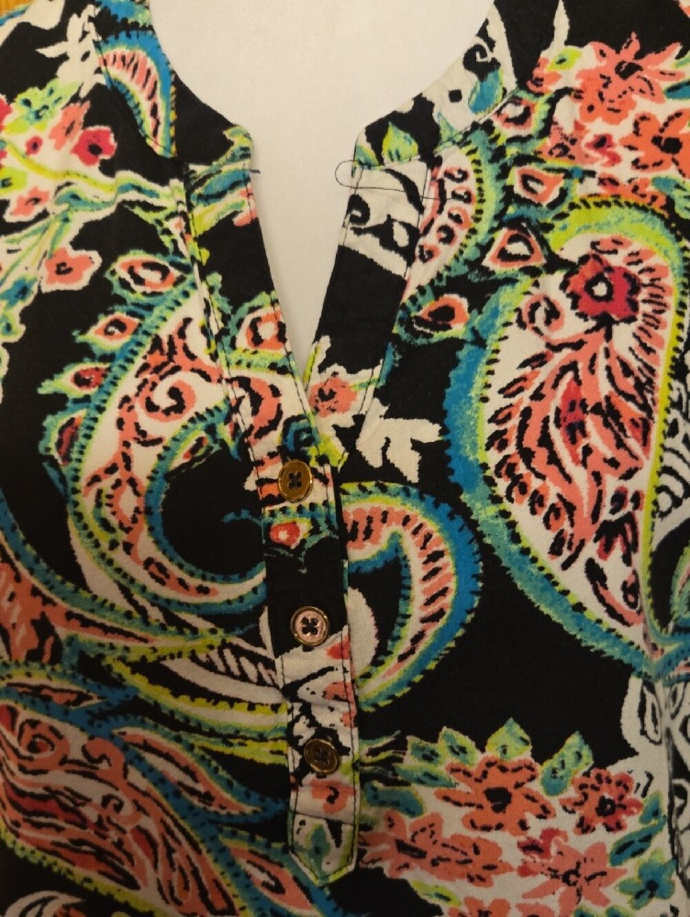 Caribbean Joe Black Paisley Print Sleeveless Henley Tank - Picture 2 of 6
